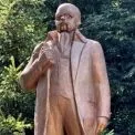 До Києва привезли «Леніна-Шевченка»: унікальний пам’ятник став музейним експонатом