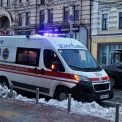Прорив тепломережі на Лобановського: дівчина отримала тяжкі опіки
