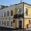 Київ відзначає 135 років Булгакова: музей на Андріївському узвозі презентував проєкт «День за днем»