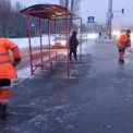 Київ на льоду: Майже 300 машин спецтехніки та тисячі двірників рятують столицю від ожеледиці