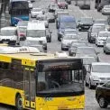 Колапс у центрі Києва: на Софіївській провалився асфальт. Як тепер їздить транспорт?