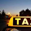 Чому в Києві не дозволяють таксі під час комендантської години