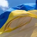Через прогнозований шторм у Києві приспустили головний державний прапор
