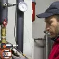 Київ на межі теплової кризи: чому в місті починають зливати воду з систем опалення і що це означає для мешканців