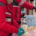 КМДА передала продукти першої необхідності штабам біля пошкоджених будинків