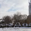 «Крізь морок. Світло памʼяті»: у Києві відкрили виставку про війну на Харківщині
