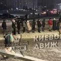 Транспортна криза в Києві: чому зупинки переповнені, а автобусів бракує
