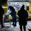 У Києві розгорнули мережу «бограч-станцій» та мобільних кухонь для порятунку від блекауту