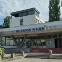 З виховательки у мільйонерки: у Вишневому нову мерію за 250 мільйонів ремонтуватиме фірма няні, яка «надивилася на ремонти»
