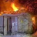 Нічна трагедія в Селищі: на Київщині вогонь забрав життя літньої пари