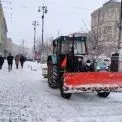Сніговий полон та крижані пастки: хто має рятувати киян від ожеледиці та куди дзвонити, коли місто перетворюється на ковзанку