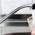 Вода повернулася, але не до всіх: у Києві реанімували водопостачання, проте верхні поверхи залишаються без води