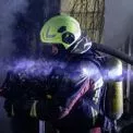 Гідрант не працював: пожежу в історичному районі Києва гасили понад три години