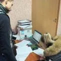 Домашнє насильство за зачиненими дверима: у Києві вилучили дитину з родини через знущання матері