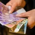 Запас грошей на блекаут: українцям пояснили, скільки готівки мати вдома