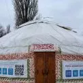 Юрта незламності у Голосіївському парку: теплі місця та зарядні станції під час блекаутів