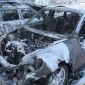 Porsche та Range Rover згоріли вщент: у центрі Києва затримали паліїв елітних авто