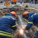 Через аварійні ремонти на Прорізній та Старокиївській перекрили рух і відключили воду