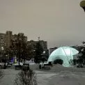 Тепло й світло для Троєщини: міністр МЗС Естонії відкрив Пункт незламності в Києві