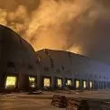 Масштабна пожежа на Київщині: у Яготині після нічної атаки БпЛА палає логістичний центр Roshen