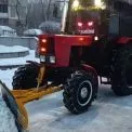 Сніг у Києві прибирають без перерв: на дороги вийшли сотні одиниць спецтехніки
