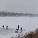 Небезпека під ногами: у Києві забороняють виходити на лід водойм