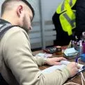 Нелегальна міграція за готівку: у столиці діяла схема з підробленими документами