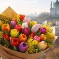 Як вибрати квіти на 8 березня – значення, сезонність і поради флористів