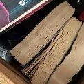 «Моя книжкова полиця» після потопу: як придбати сюрприз-книгу в Києві