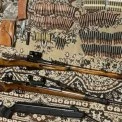 Арсенал у лікарні: у Києві викрили незаконний збут зброї та боєприпасів