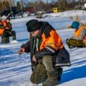 Весна на кризі: під Києвом у Бабинцях провели чемпіонат із підльодної риболовлі