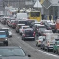 Кілометрові затори на в’їзді до Києва: з Броварів автівки майже не рухаються