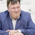 Ректор КНУ Шевченка Бугров купив два паркомісця у Києві, маючи лише одне авто