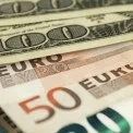 Долар стрімко росте: який курс в обмінниках Києва сьогодні