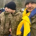 До Києва повернулися українські захисники: відбувся перший етап обміну полоненими