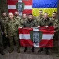 Зеленський вручив Денису Прокопенку погони бригадного генерала під час візиту до бійців «Азову»