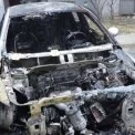 Сварка, що вийшла з-під контролю: у Києві чоловік спалив авто сусідки, а разом з ним - ще дві автівки поруч