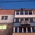 На Київщині рятувальники зняли дитину з балкону 9-го поверху: обійшлося без травм