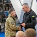 Кличко нагородив столичних добровольців медалями «Честь. Слава. Держава»