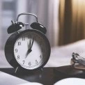 Перехід на літній час 2026: коли переведуть годинники в Україні