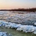 Весняний льодохід на Десні: що відбувається на річках Київщини