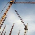 Мінус 50% у будівництві: як економічні втрати країни б’ють по Києву