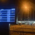 Як в аеропорту: біля вокзалу Києва встановили табло з рейсами просто на паркінгу
