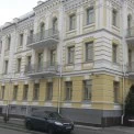 Символ доброчинності Києва: що відомо про «Будинок для вдів» на Покровській