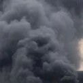 Сильна пожежа на Троєщині: у Києві горить склад — що відомо зараз