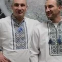 «Бо без тебе — немає мене»: Віталій Кличко зворушливо привітав брата з 50-річчям