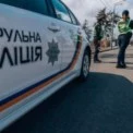 Екстрена операція поліції на Київщині: патрульні врятували жінку, що загубилася на вулиці