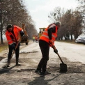 На Київщині стартував масовий ремонт доріг після зими: бюджет майже вдвічі більший