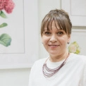«І буде весна»: у Києві триває виставка ботанічного живопису Наталії Купчик