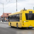 У Києві запустять додаткові маршрути до кладовищ: як зміниться транспорт на поминальні дні